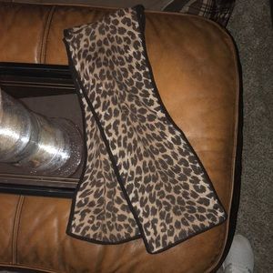 Saks Fifth Avenue 100% Cashmere scarf